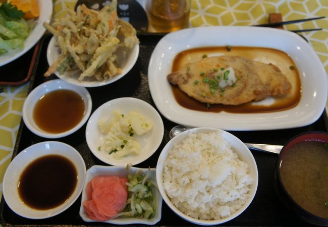 お味噌汁にほっとできる和食屋さん