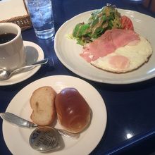 ベーコンエッグモーニング