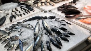 バンコク庶民の台所大きなスーパーマーケット