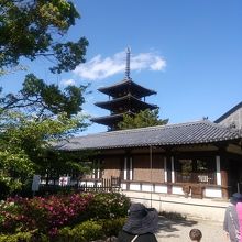 西院伽藍の五重の塔です