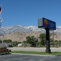 シエラネバダ山脈東部の眺めがいい場所にあるモーテルです