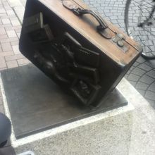 モニュメント付近