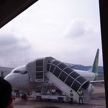 送迎バスで向かうので、飛行機に乗るまで時間はかかる