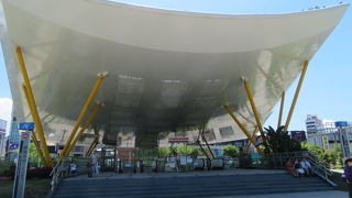 中央公園に直結してます