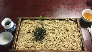 かなり固いお蕎麦です。