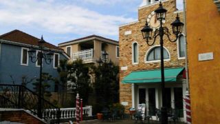 閑散としている