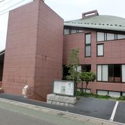 街の景観と調和した建物に好印象