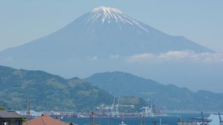 富士山が見えるスタジアム