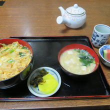 玉子丼を食べました