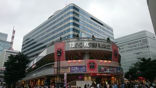 駅チカの複合商業施設