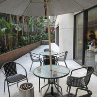 朝食レストラン外のテラス