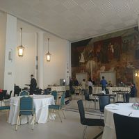 朝食のレストラン