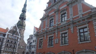 ブラックヘッド会館横