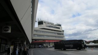 ゲートからすぐ出口