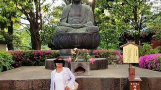 本堂横の大仏さま