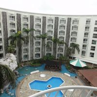 オーシャンタワー中庭