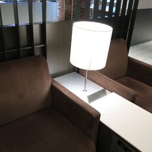 ラウンジの中です