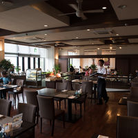 朝食会場の様子