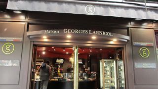 1つ0.8ユーロのマカロン？！