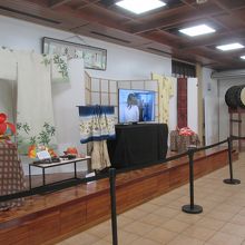 日本の民芸品など展示されてます