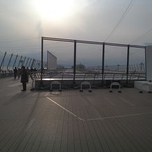 午後の展望デッキ