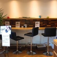 カフェスペースあり