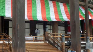 浄土真宗本願寺派の本山で通称西本願寺と呼ばれています