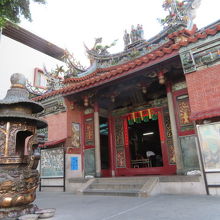 成功路にある大観音亭