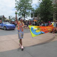 ディズニー パレード (米奇童話専列)