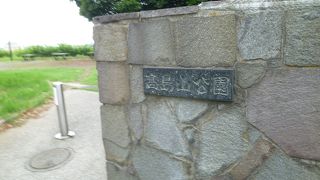 昔はここから海を眺めたんでしょうねえ。