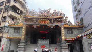 立派な建物です