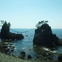 美しい夫婦岩です。