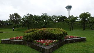 濠の中は無料で散策できる