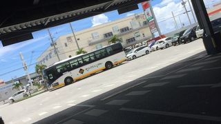 空港から少し離れてます