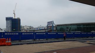 地下鉄の駅から