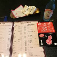 ドリンクメニューが出来てました！ロビーにワインセラーも！