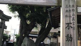 ひっそりとしたお社