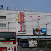 朝夕は、通勤通学ラッシュの和歌山駅