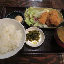 カキフライ定食を食べました
