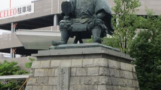 迫力ある像です