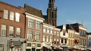 町の中心の広場