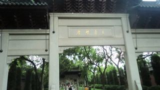 西湖を代表するような光景