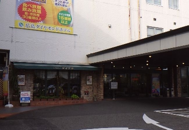 ホテルのレストラン