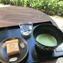 抹茶とお菓子