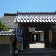 旧樋口家住宅の門