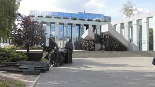 蜂起博物館もおすすめ