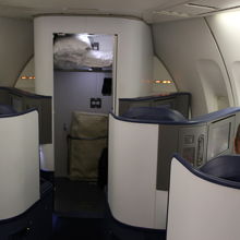 747-400のデルタワンの席