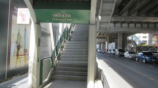 安全柵はまだ設置されていない