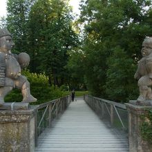 ユニークな像。