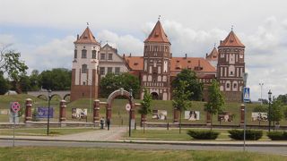 非常に複雑な建物